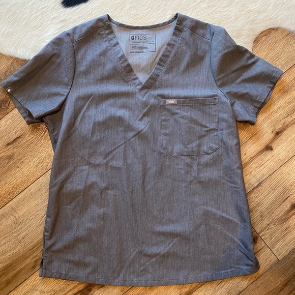 FIGS Catarina One-Pocket Scrub Top in grey - Picture 1 of 9